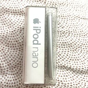 Preowned Apple IPod nano 1GB